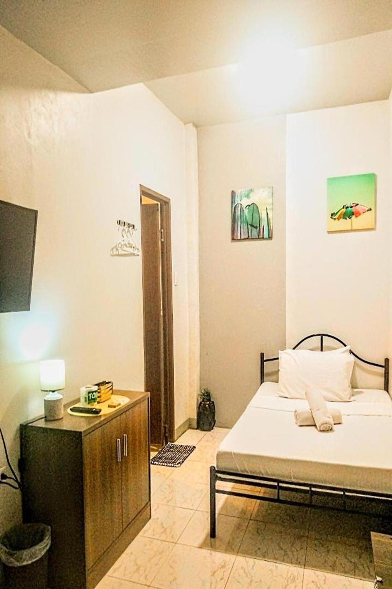 Hometel Barrio House Mactan Lapu-Lapu City Exterior foto